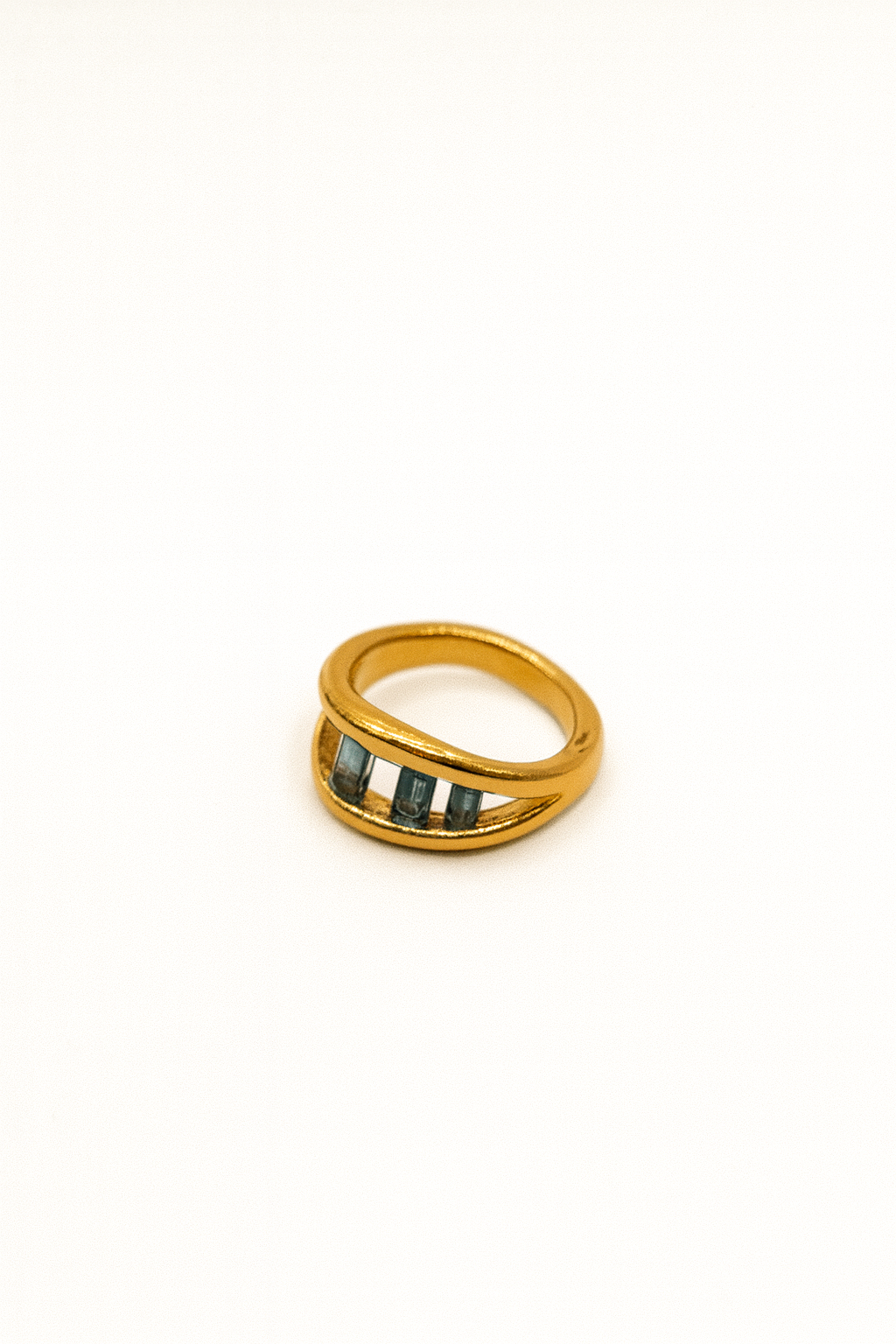 Madeleine Ring